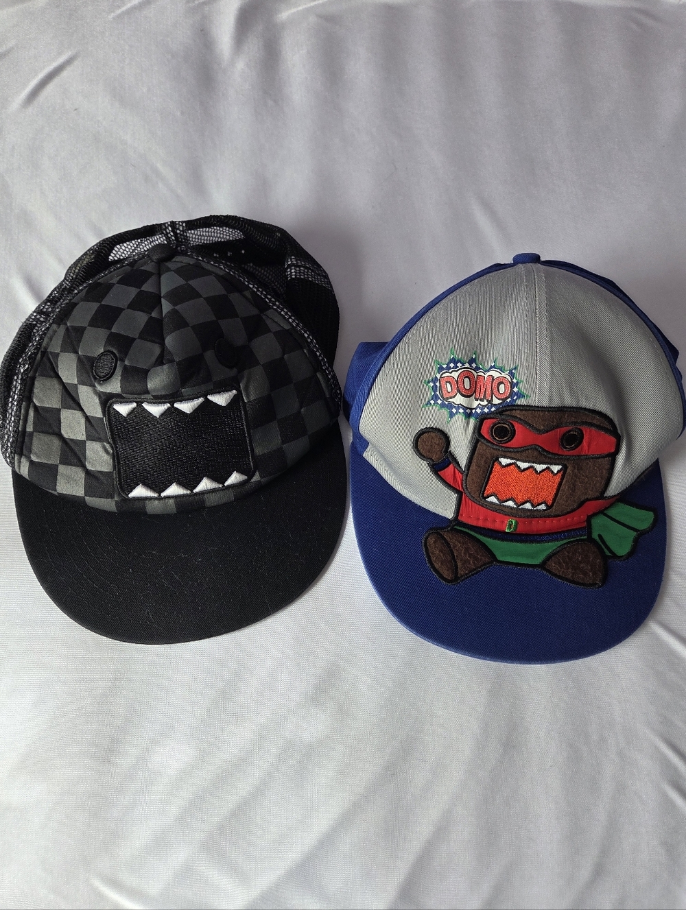 Domo Snapback - Set of 2